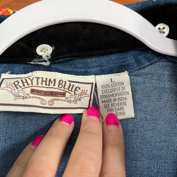 Halloween Jean button down shirt with removable collar - Picture 2 of 7